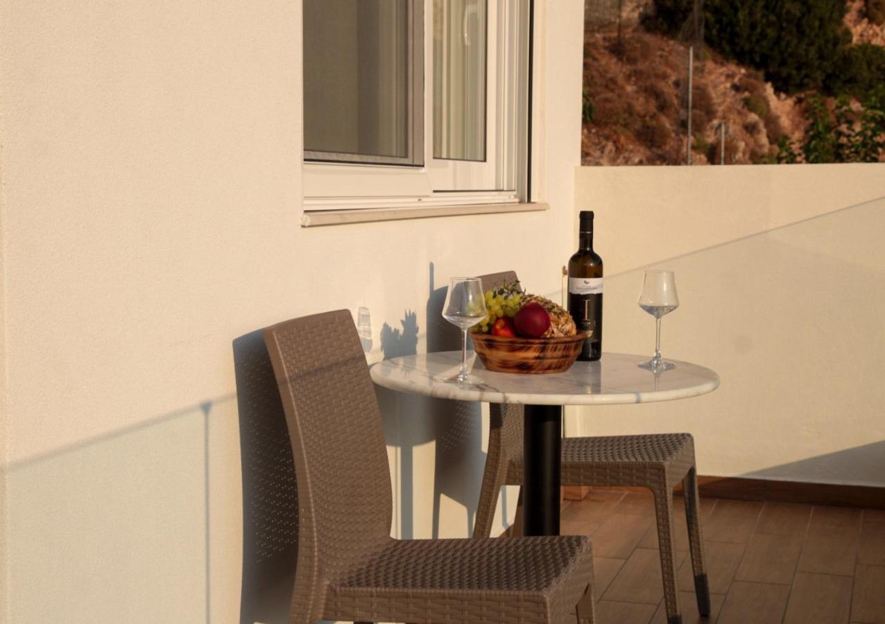 Stegna Sunny Beach- Up Floor Hébergement de vacances *